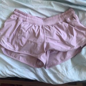 Lululemon Hotty Hot shorts 2.5 inch inseam